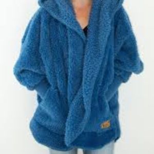 Nordic Beach Wrap - New with Tags